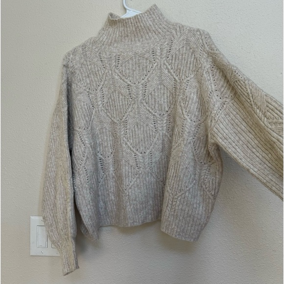 Lush Sweater - Picture 2 of 7